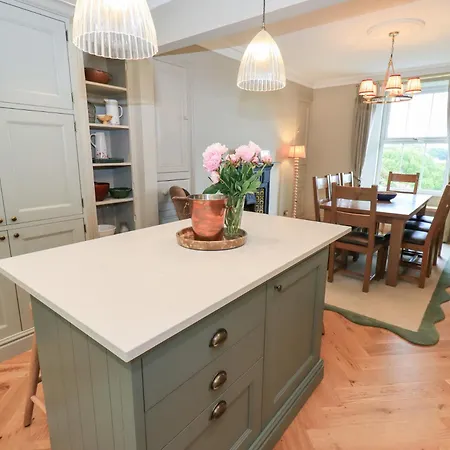 High Torver House Semesterbostad *